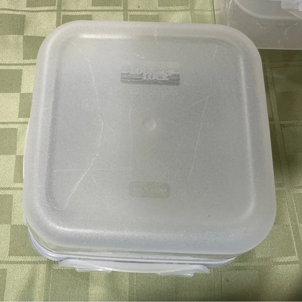 4 Lock n Lock containers